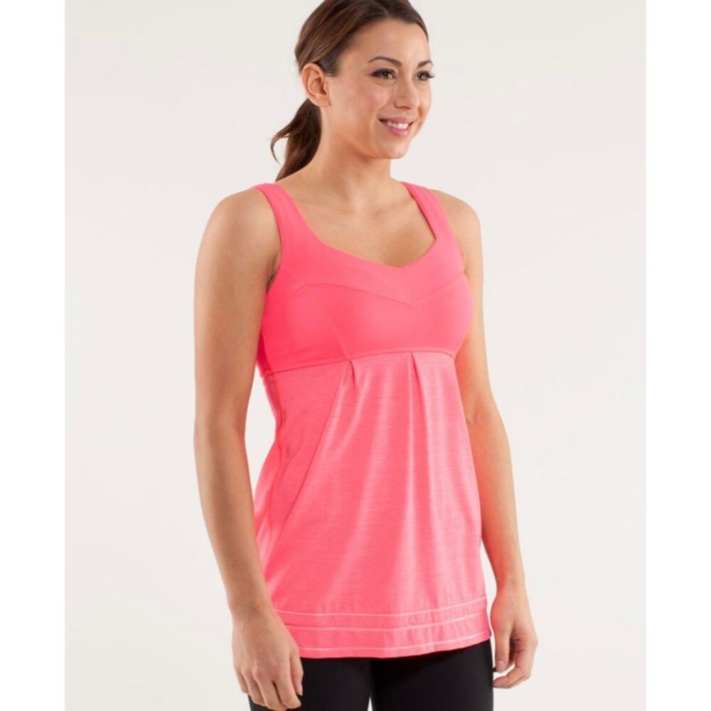 Lululemon Run: Tame Me Tank in the Color Flash - Sz 8